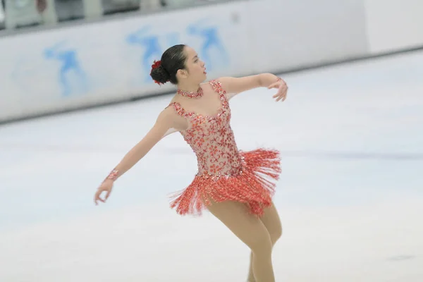 Little Girl Figure Skating Sports Arena — Stock Photo, Image