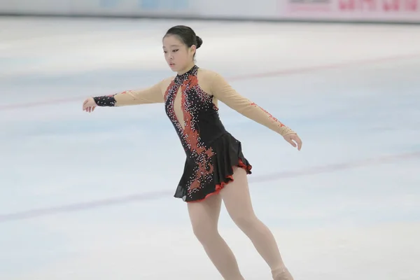 Little Girl Figure Skating Sports Arena — Stock Photo, Image