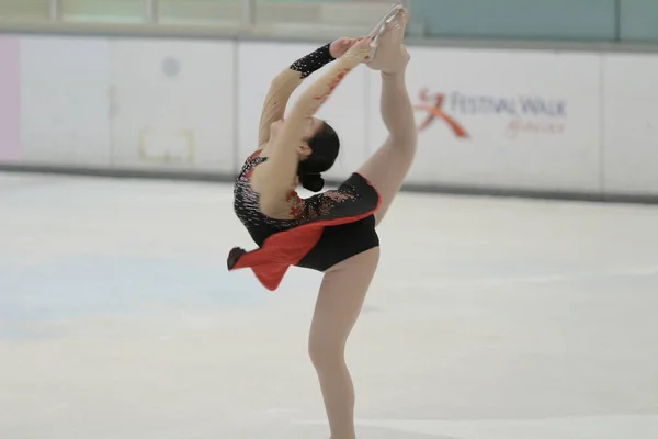 Little Girl Figure Skating Sports Arena — Stock Photo, Image