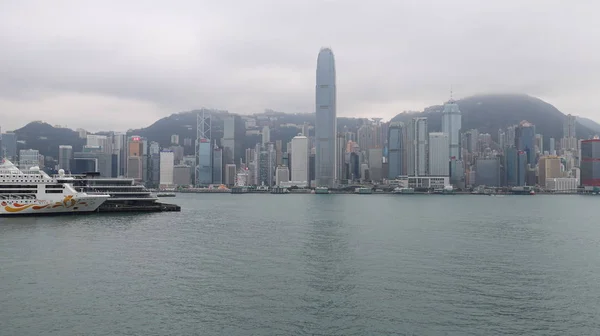 曇りの午後に香港のスカイライン — ストック写真