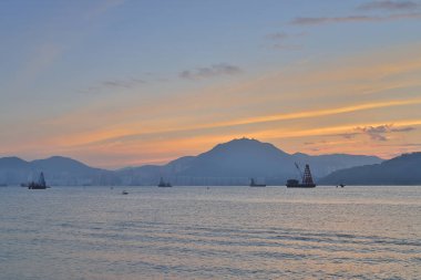 hong kong Adası, Doğu