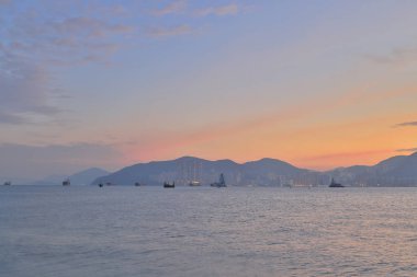 hong kong Adası, Doğu