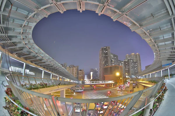 Uma Ponte Pedonal Moderna Oeste Kowloon Staio — Fotografia de Stock