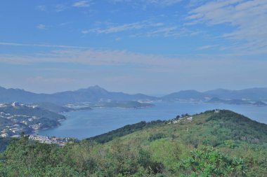 Yüksek önemsiz tepe trai bir manzara