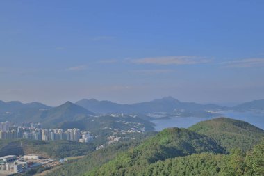 Yüksek önemsiz tepe trai bir manzara