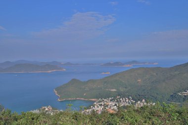 Yüksek önemsiz tepe trai bir manzara
