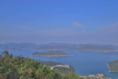 Yüksek önemsiz tepe trai bir manzara