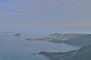 Yüksek önemsiz tepe trai bir manzara