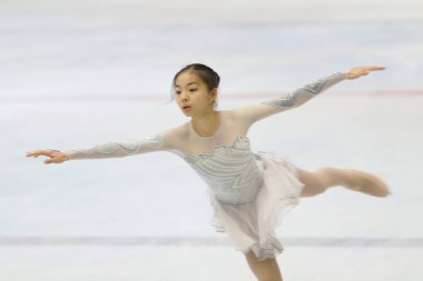 küçük kız Artistik Patinaj spor salonu