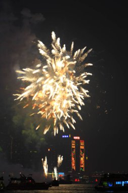 havai fişek olayı aisa oyunun açılış 2009