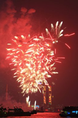 bir havai fişek olayı aisa oyunun açılış 2009