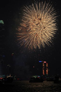 bir havai fişek olayı aisa oyunun açılış 2009