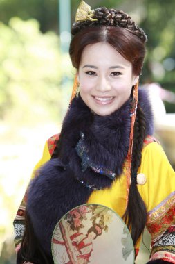 doğa arka zemin üzerinde bir aisa kız potrait