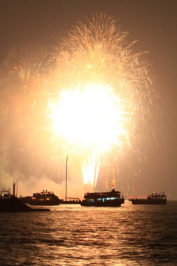 havai fişek olayı aisa oyunun açılış 2009