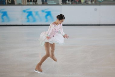 Sanatsal paten, buz pateni, hız