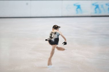 Sanatsal paten, buz pateni, hız