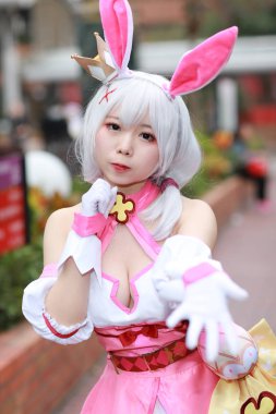 olay Japon animasyon poz bir Cosplayer