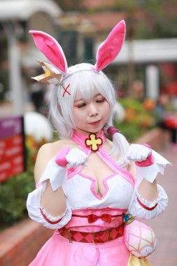 olay Japon animasyon poz bir Cosplayer
