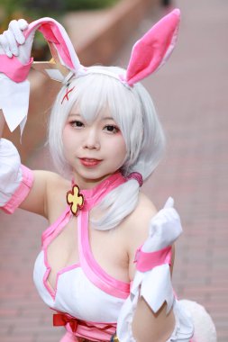 olay Japon animasyon poz bir Cosplayer