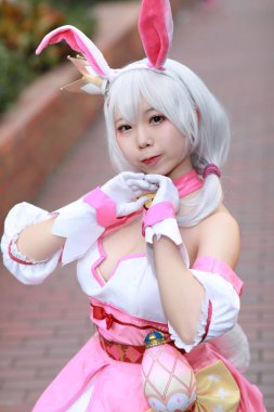 olay Japon animasyon poz bir Cosplayer