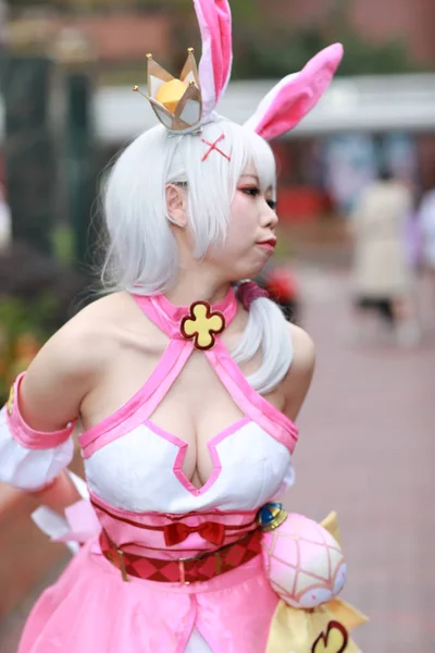 Ein Cosplayer Der Die Japanische Animation Szene Setzt — Stockfoto