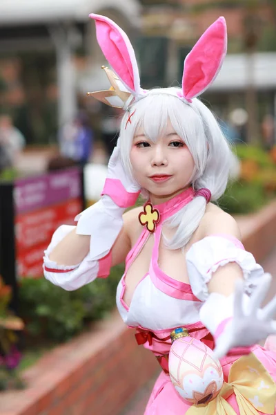 olay Japon animasyon poz bir Cosplayer