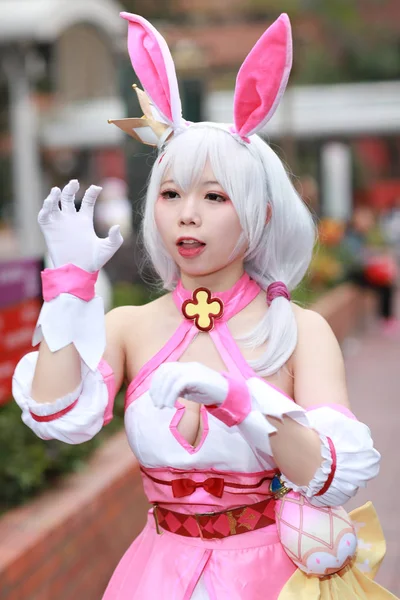 olay Japon animasyon poz bir Cosplayer