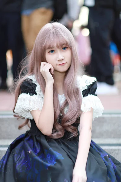 olay Japon animasyon poz bir Cosplayer