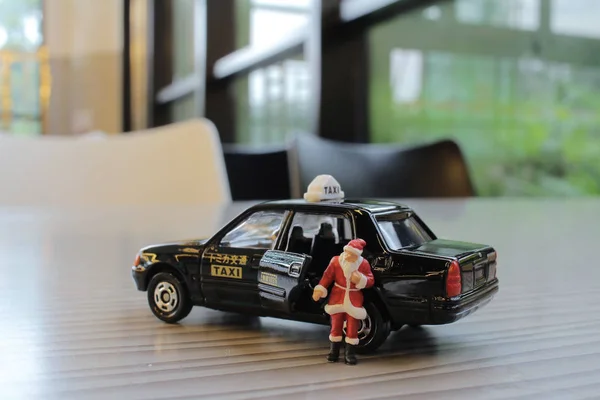 Figura de Santa Claus en taxi — Foto de Stock