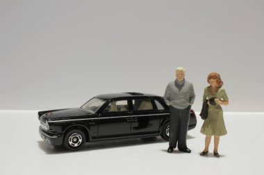 Hongqi araba servisi için şekil insanlar