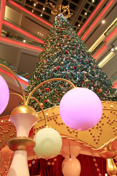 Рождественские украшения в торговом центре HK — стоковое фото