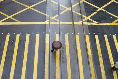 Mart 2019, yol insanlar yağmur gün