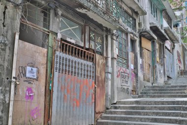 Merkez evinde terk edilmiş, 2019 Mart