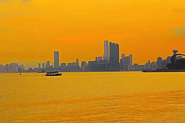 Victoria kikötő panorámája Hong Kong város — Stock Fotó