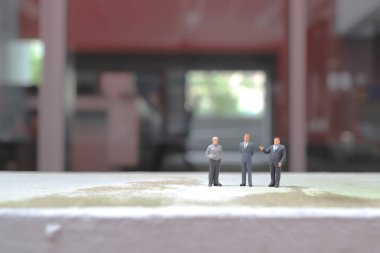 Başarılı, mutlu ve yabancı bir rakam,