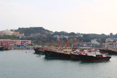 Cheung Chau bir limanda birçok balıkçılık ve diğer tekneler