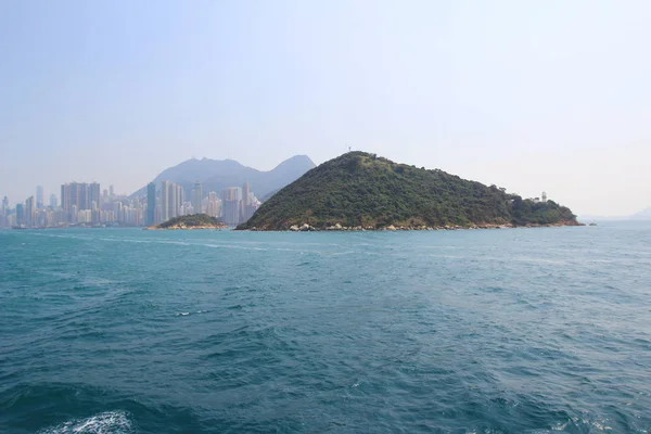 Piccola isola vicino al porto di Hong Kong — Foto Stock