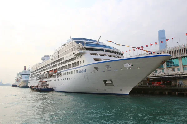 Hong Kong harbour a městské stavby — Stock fotografie