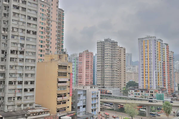 Residentieel district in de wijk van de stad, 2019 maart — Stockfoto