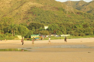 Ha pak nai hong kong'da gün batımı plajı 
