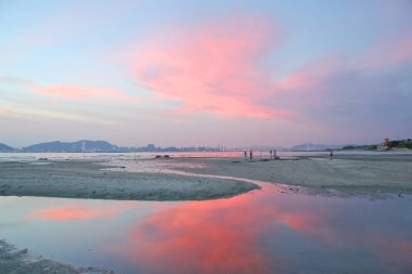 Ha Pak Nai bir Sunset plaj