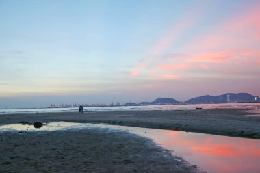 Ha Pak Nai bir Sunset plaj