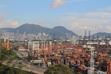 bir Kwai Tsing Konteyner Terminalleri , Temmuz 2014