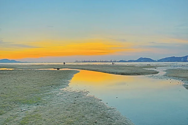  Kumlu plaj renkli, Ha Pak Nai vardır
