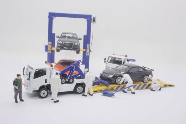 ölçek Çekici Kamyon ve Sürücü Hizmetleri 