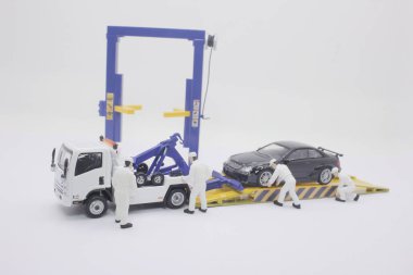 ölçek Çekici Kamyon ve Sürücü Hizmetleri 