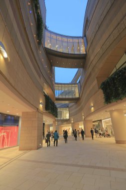  Nanba Parks Namba City Nisan 2014'te