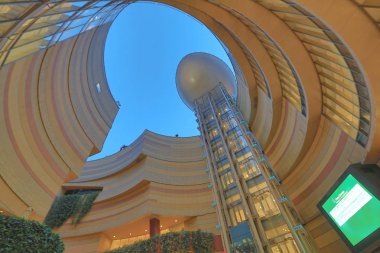  Nanba Parks Namba City Nisan 2014'te