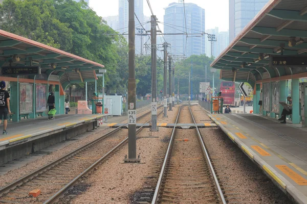 Rotaia leggera in avvicinamento yuen lungo — Foto Stock