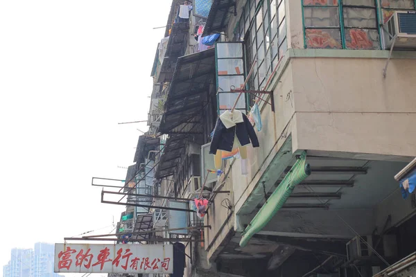 Tong lau vieja casa en Hong Kong — Foto de Stock